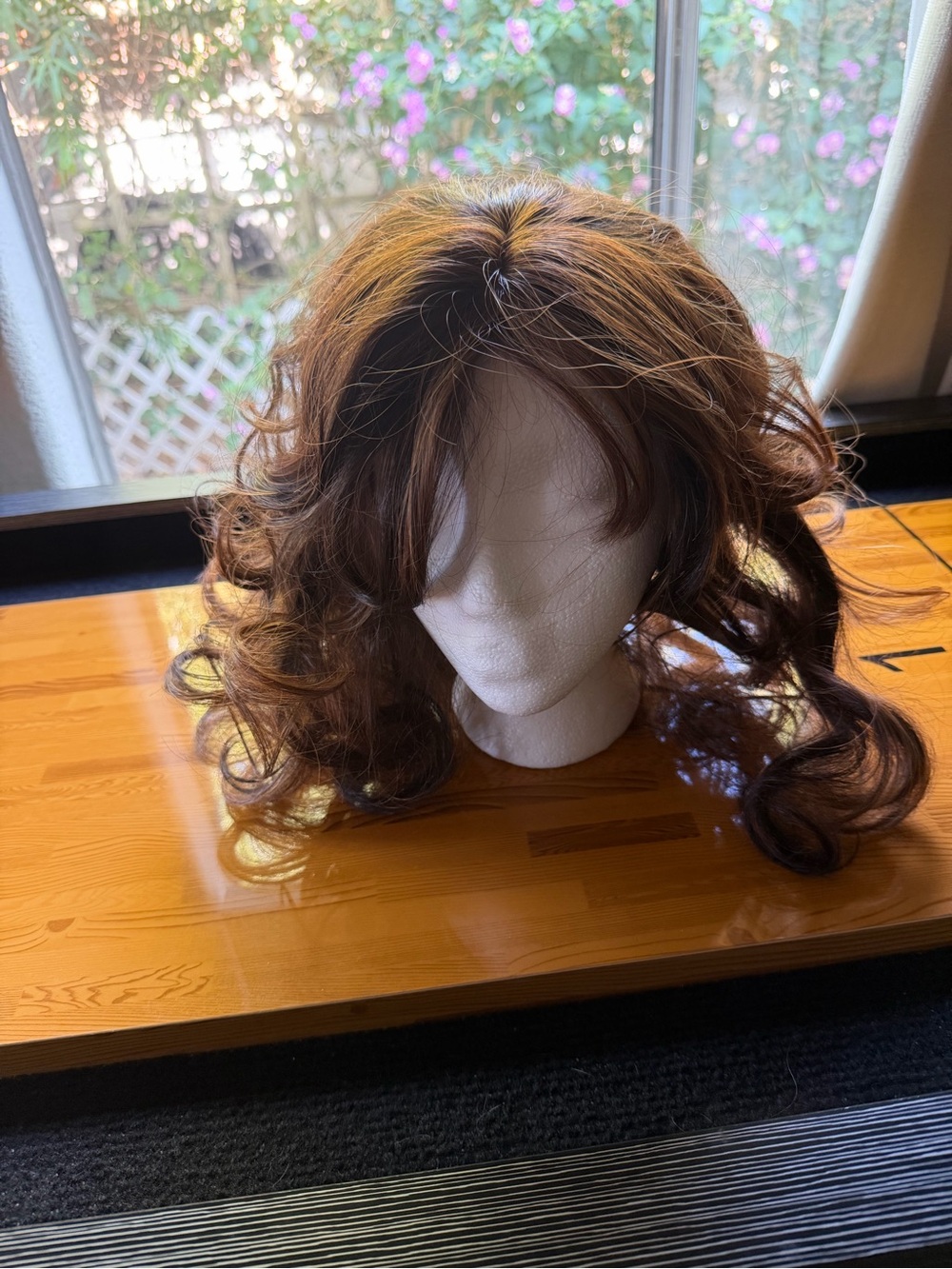 Stylish Brown Curly Women's Wig - Natural Volume
